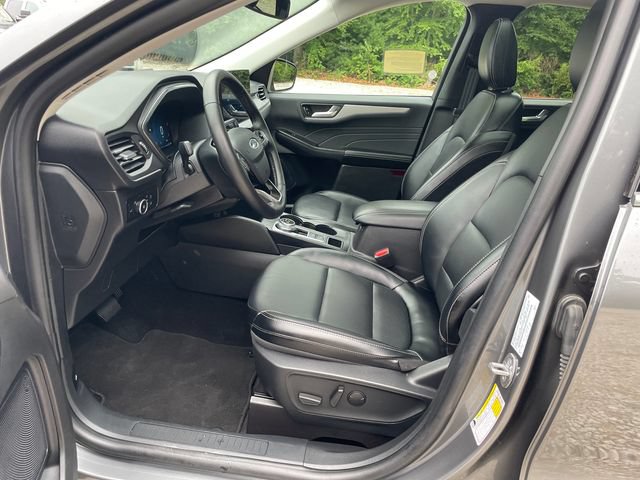 Certified 2025 Ford Escape Platinum AWD/4WD image 43
