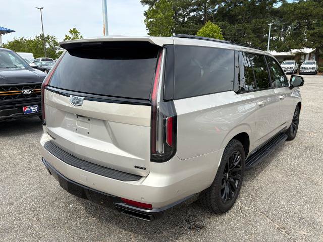 Used 2022 Cadillac Escalade ESV Sport Platinum w/ LPO, ONYX Package AWD/4WD image 5