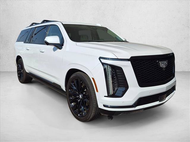 Used 2026 Cadillac Escalade ESV Platinum Sport w/ LPO, ONYX Package AWD/4WD image 3