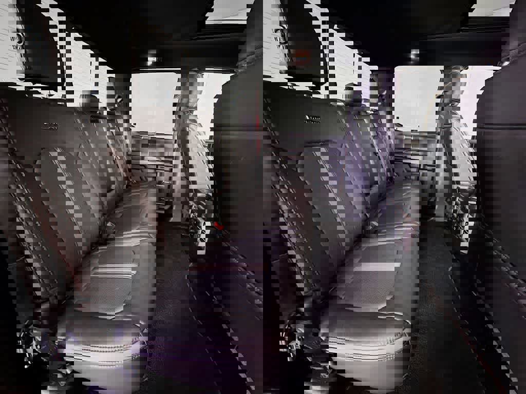 Certified 2019 Ford F150 Platinum w/ Equipment Group 701A Luxury image 33