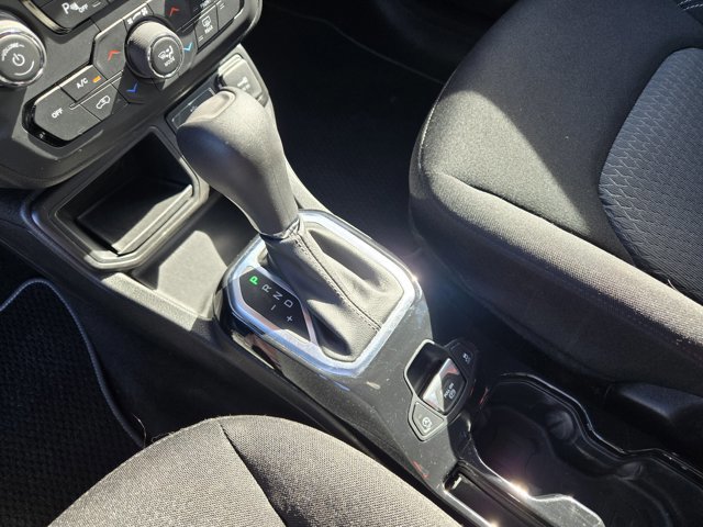 Used 2021 Jeep Renegade Latitude image 17