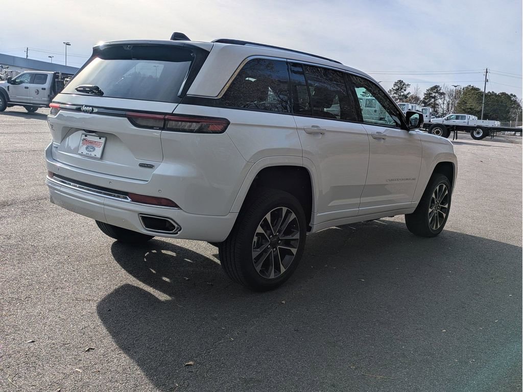 Used 2022 Jeep Grand Cherokee Overland w/ Advanced Protech Group III image 5