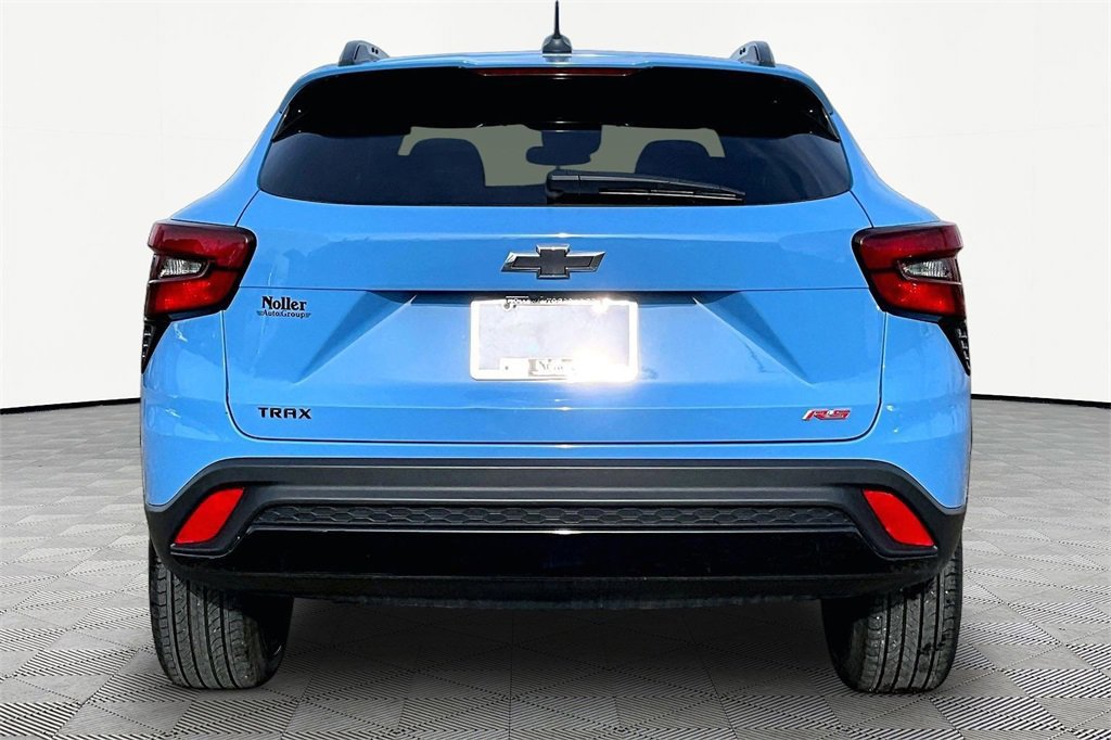 Used 2024 Chevrolet Trax RS w/ Driver Confidence Package image 3