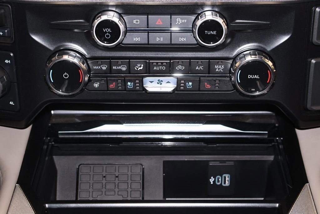 Certified 2026 Ford F350 Platinum w/ Platinum Plus Package image 33