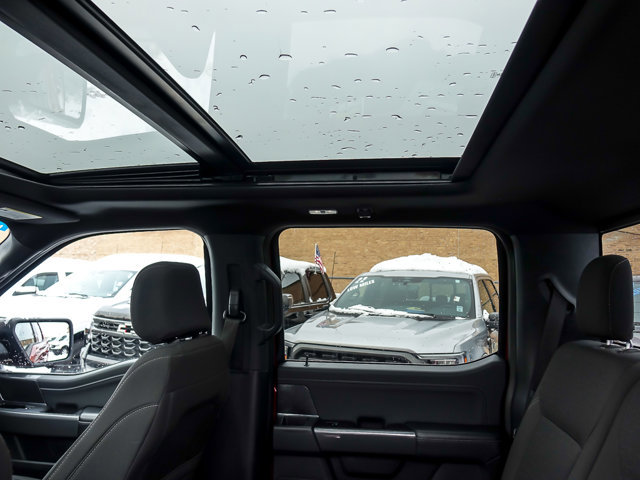 Certified 2022 Ford F150 XLT w/ Equipment Group 302A High image 11