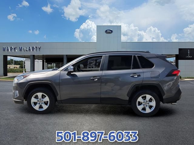 Used 2021 Toyota RAV4 XLE FWD image 2