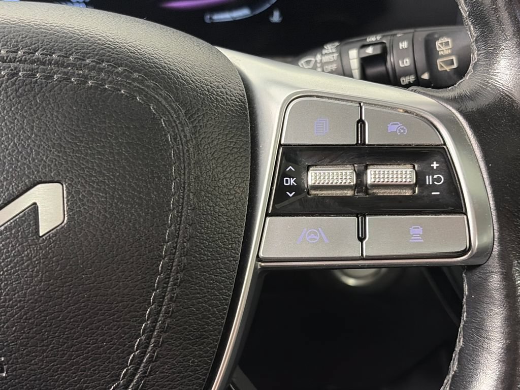Used 2023 Kia Telluride EX w/ EX Captain's Chair Package AWD/4WD image 18
