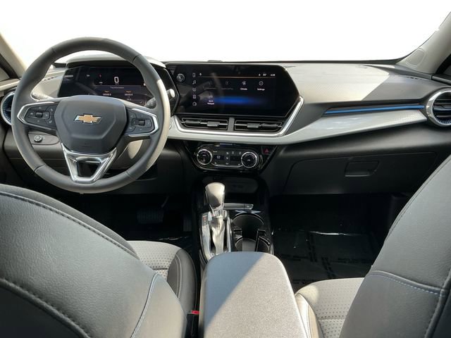 Used 2024 Chevrolet Trax LT w/ Driver Confidence Package FWD image 12