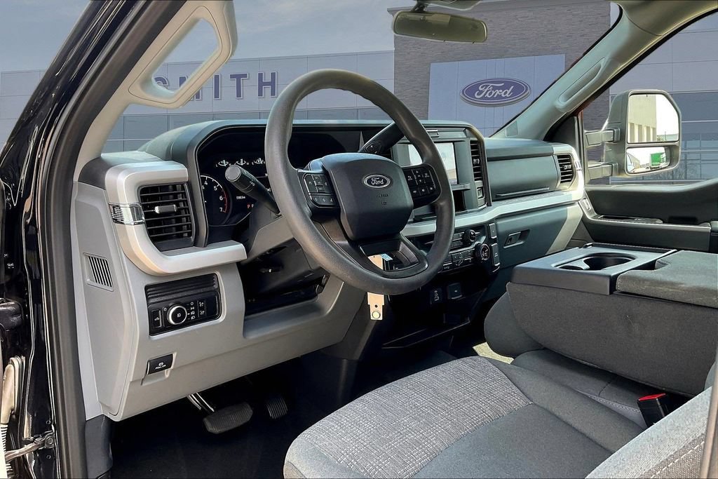 Certified 2025 Ford F250 XLT w/ 360-Degree Camera Package AWD/4WD image 18