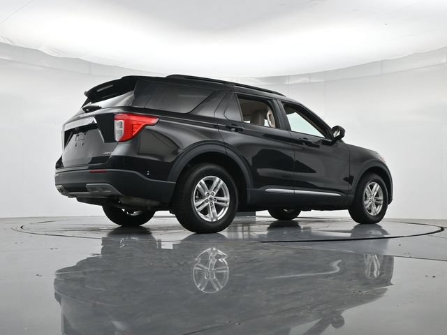 Certified 2023 Ford Explorer XLT w/ Equipment Group 202A AWD/4WD image 34
