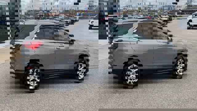 Used 2019 Chevrolet Equinox LT AWD/4WD image 2