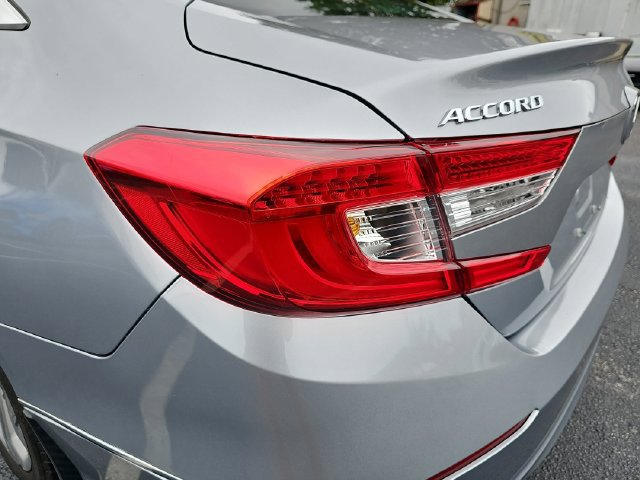 Used 2018 Honda Accord EX image 36