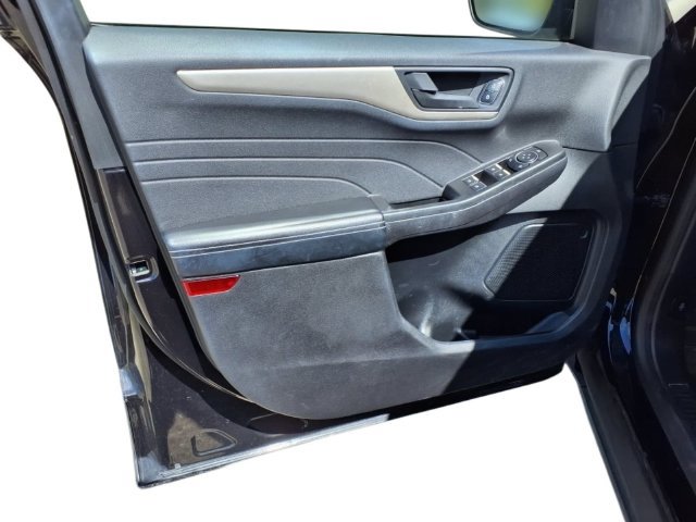 Certified 2022 Ford Escape SE w/ SE Sport Appearance Package FWD image 18