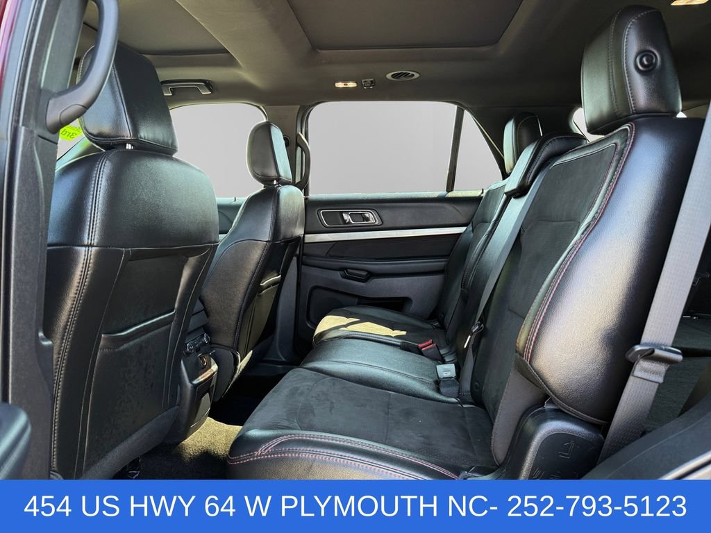Certified 2018 Ford Explorer XLT w/ Equipment Group 202A AWD/4WD image 13