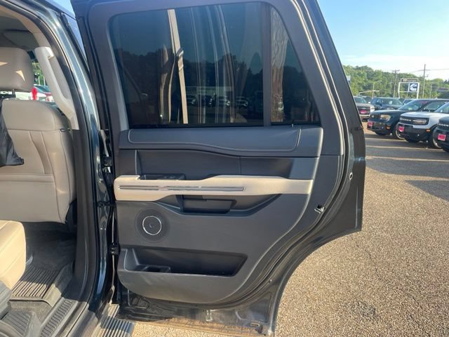 Certified 2024 Ford Expedition XLT RWD image 19