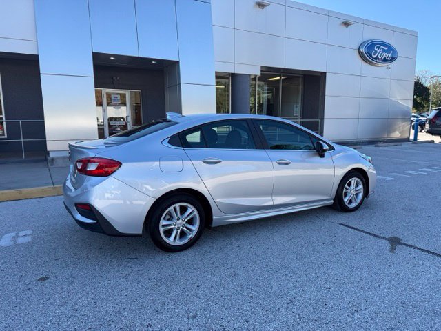 Used 2018 Chevrolet Cruze LT w/ Convenience Package FWD image 15