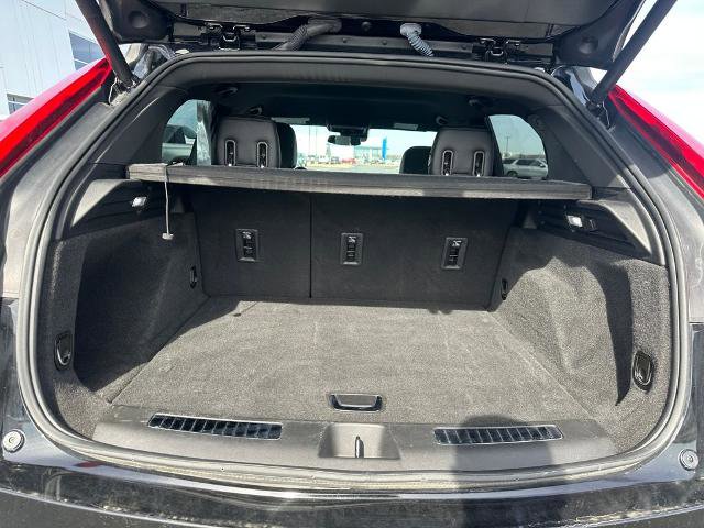 Used 2022 Cadillac XT4 Premium Luxury w/ Safety Alert Package image 19