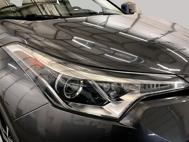 Used 2019 Toyota C-HR XLE FWD image 27