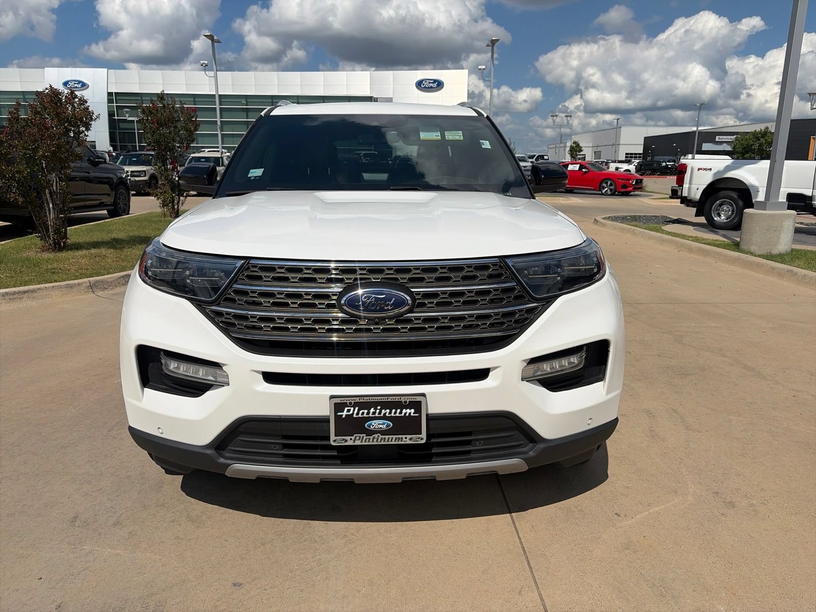 Certified 2022 Ford Explorer King Ranch w/ Technology Package AWD/4WD image 8
