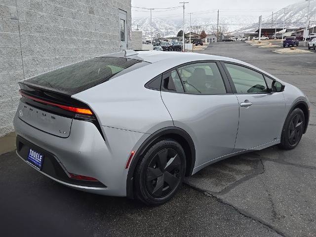 Used 2024 Toyota Prius LE image 5