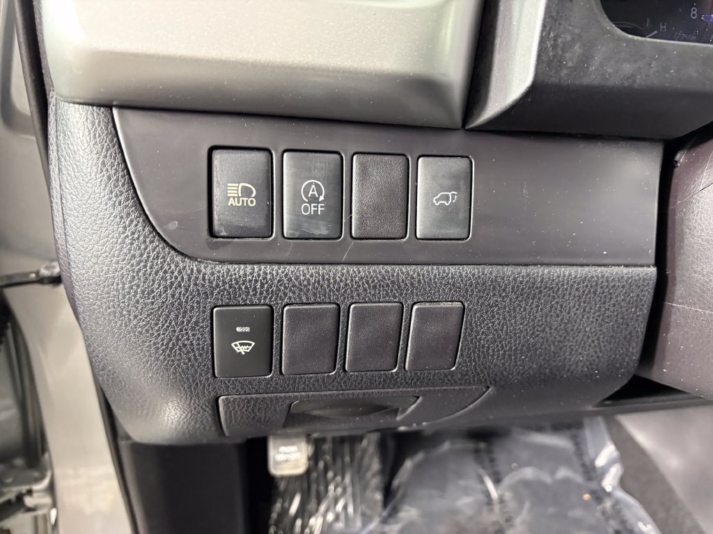 Used 2019 Toyota Highlander XLE FWD image 13