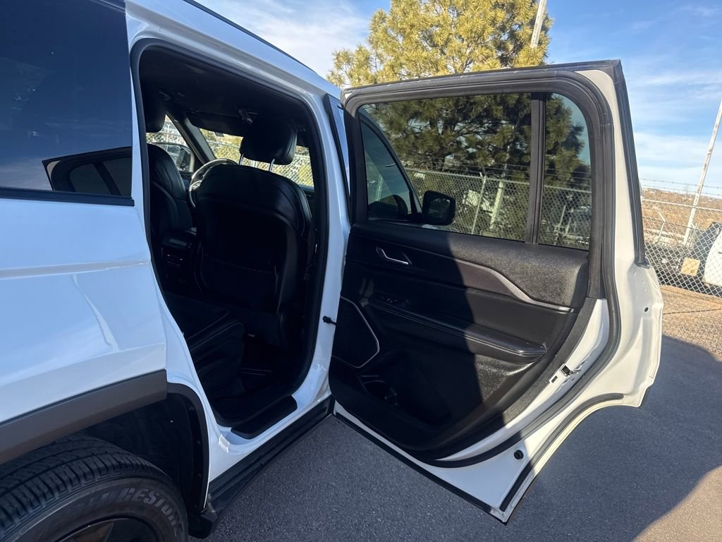 Used 2021 Jeep Grand Cherokee L Altitude image 23