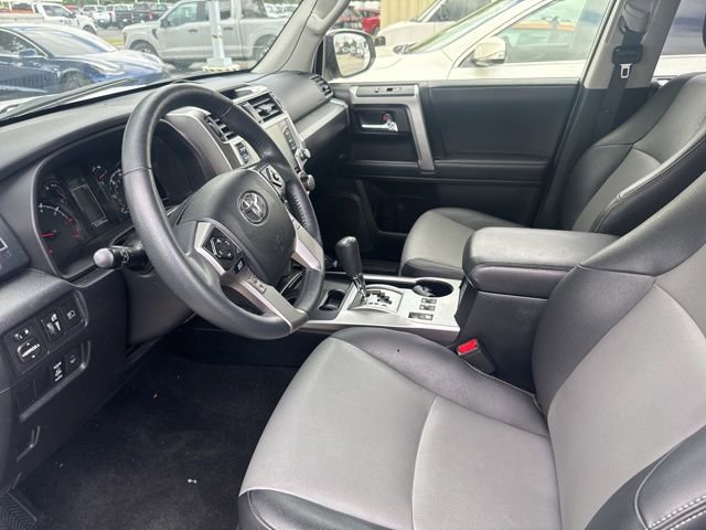 Used 2022 Toyota 4Runner SR5 Premium w/ Moonroof Package RWD image 8