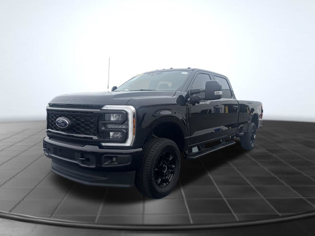 Certified 2025 Ford F250 XL w/ STX Appearance Package AWD/4WD image 4