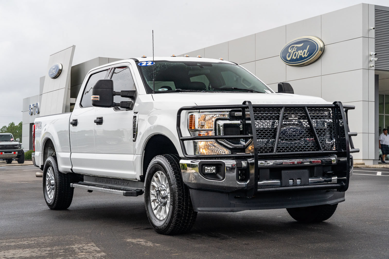 Certified 2022 Ford F250 XLT w/ XLT Value Package AWD/4WD image 1