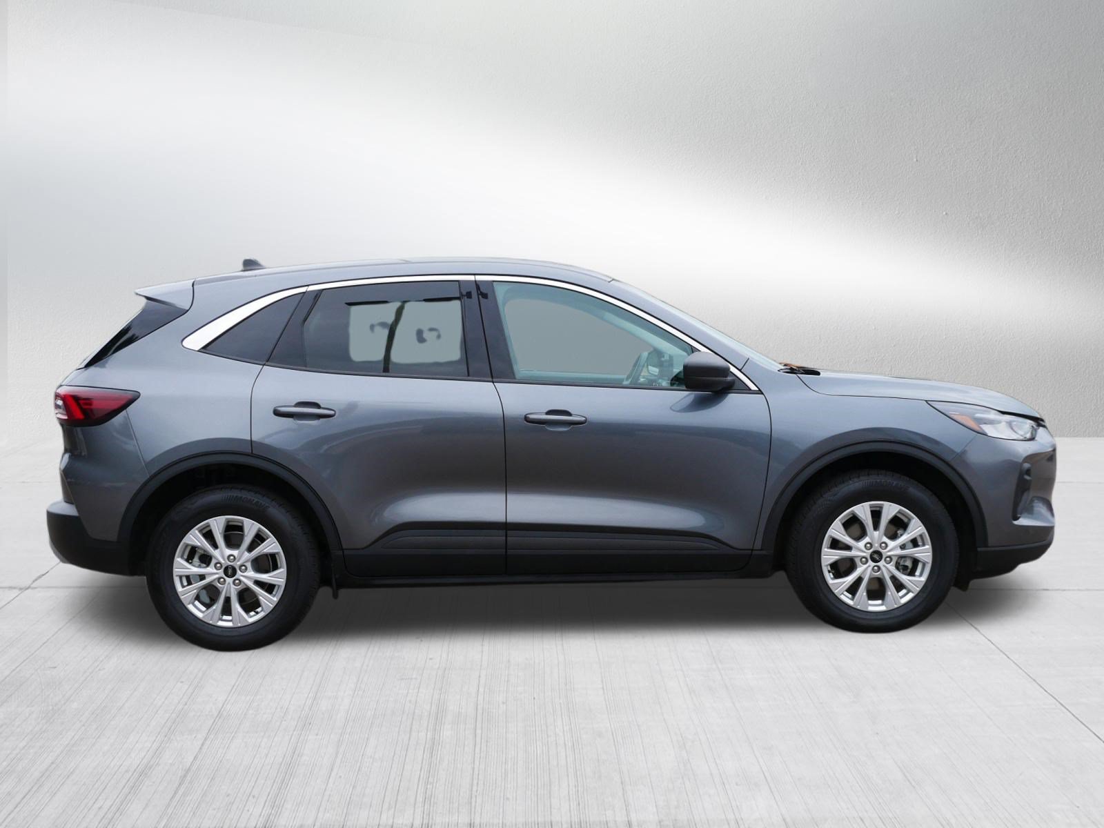 Certified 2024 Ford Escape Active AWD/4WD image 8