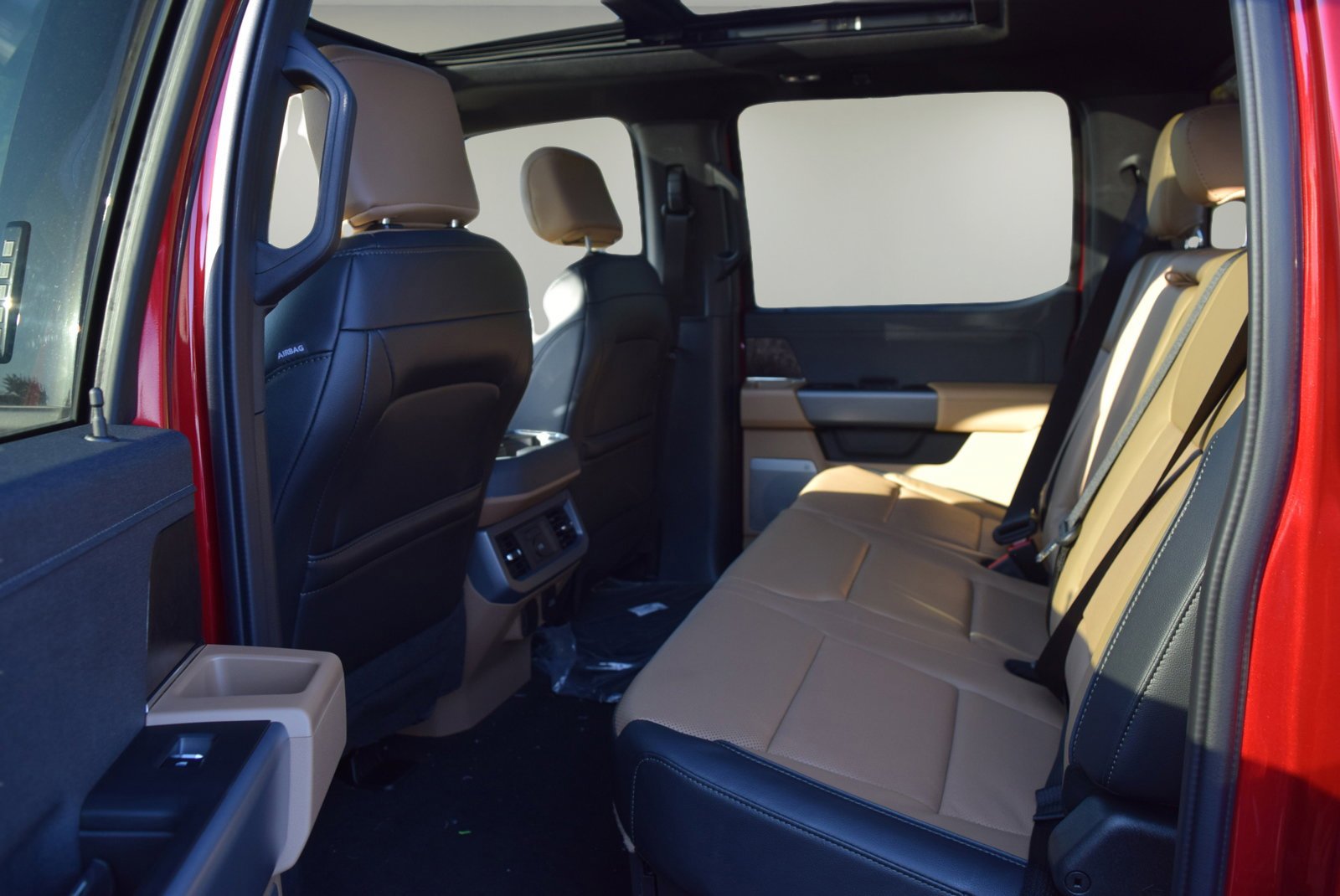 Certified 2024 Ford F250 Lariat w/ Sport Appearance Package AWD/4WD image 5