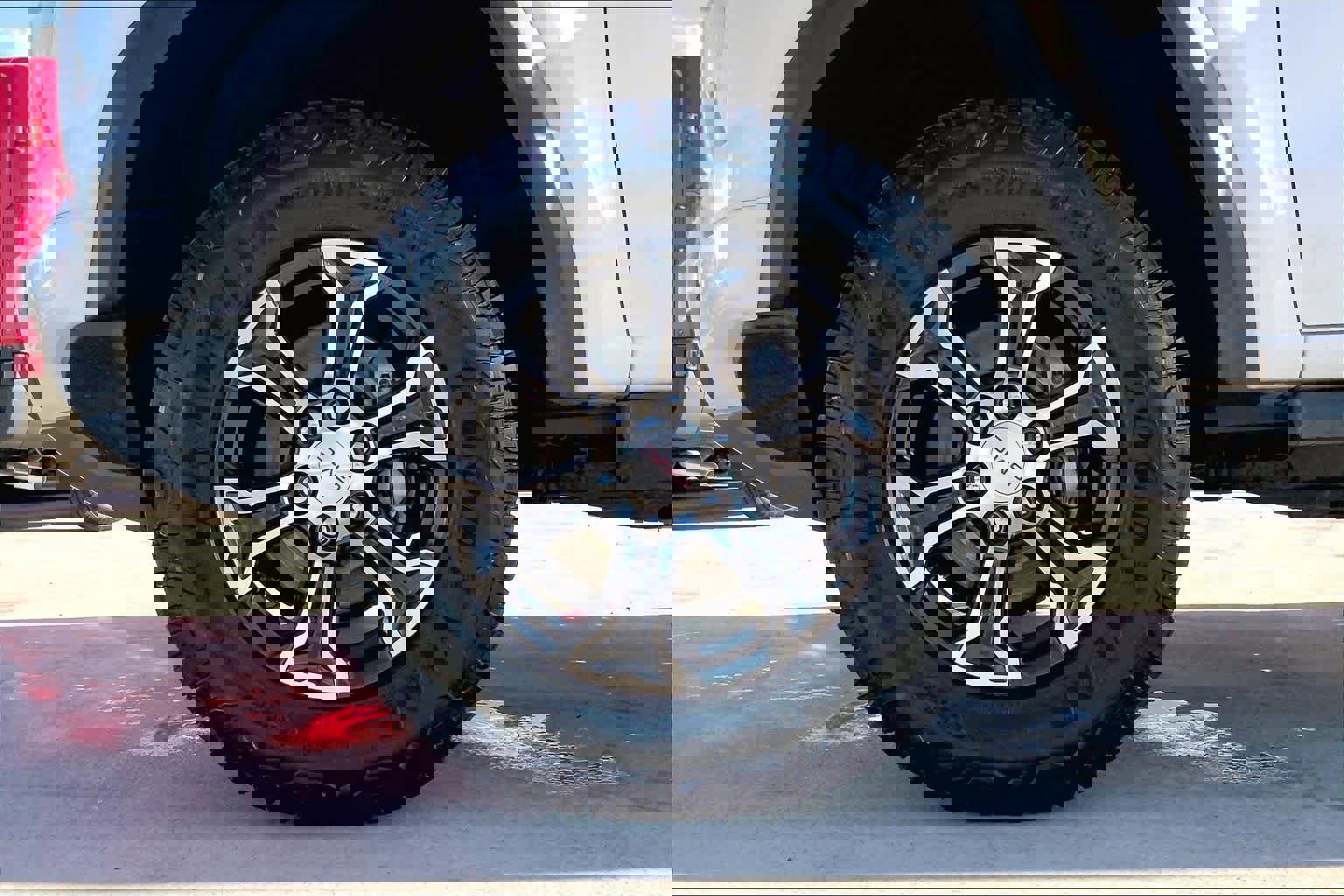 Used 2023 GMC Canyon AT4 w/ AT4 Premium Package image 8