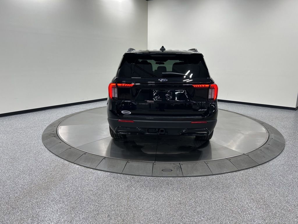Certified 2025 Ford Explorer ST-Line w/ ST-Line Street Pack image 8