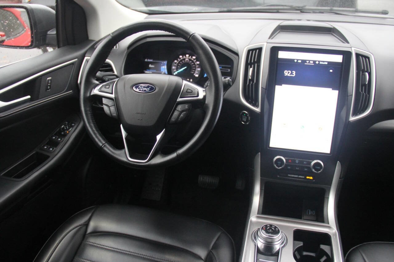 Certified 2023 Ford Edge SEL image 17