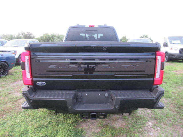 Certified 2025 Ford F250 Platinum AWD/4WD image 4
