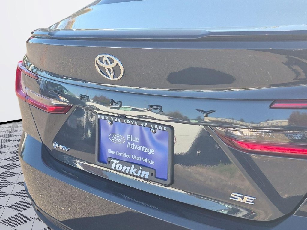 Used 2025 Toyota Camry SE FWD image 23
