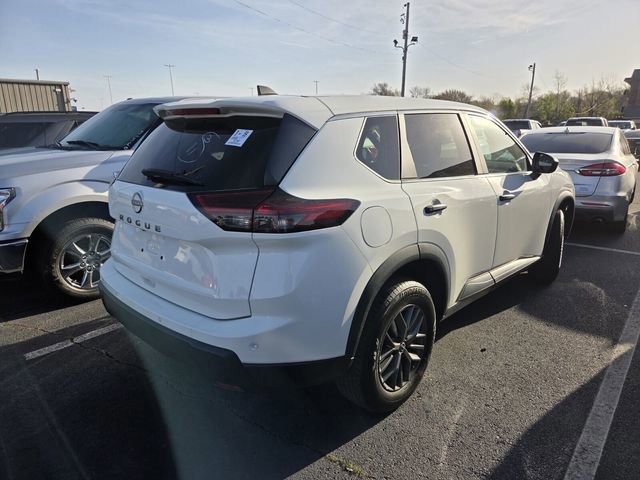 Used 2024 Nissan Rogue S image 6