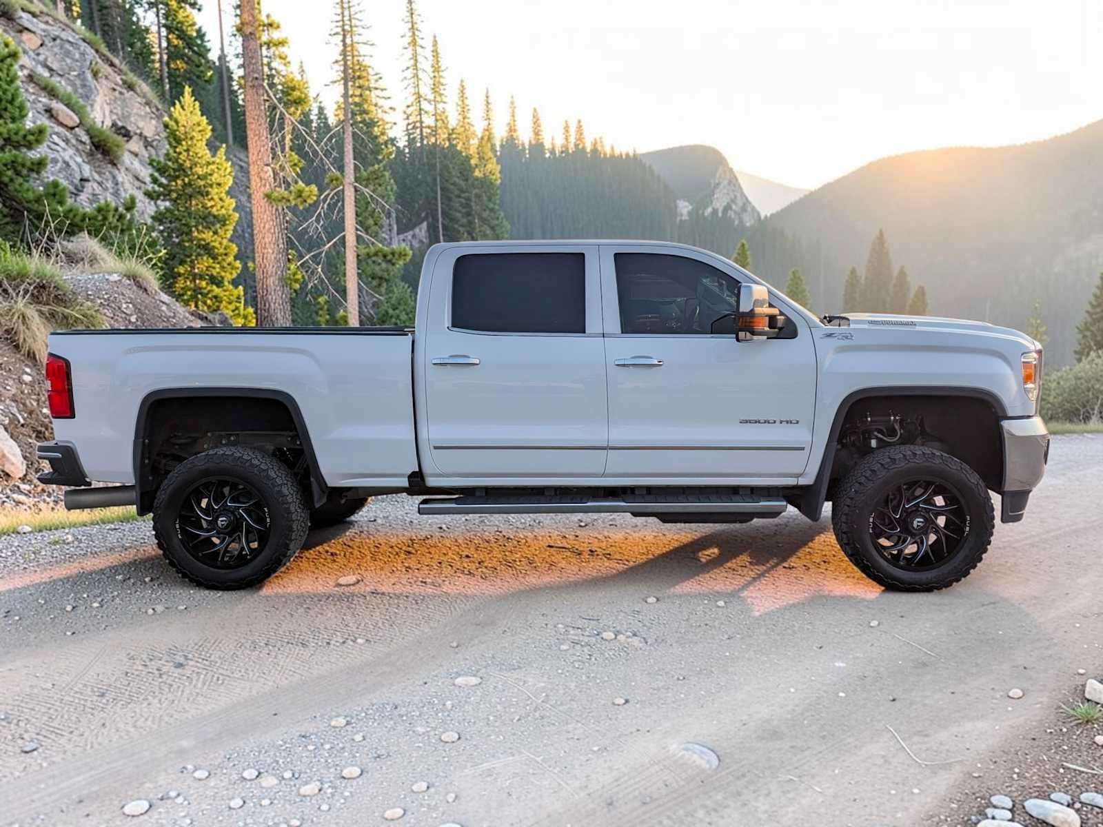 Used 2018 GMC Sierra 3500 SLT AWD/4WD image 7