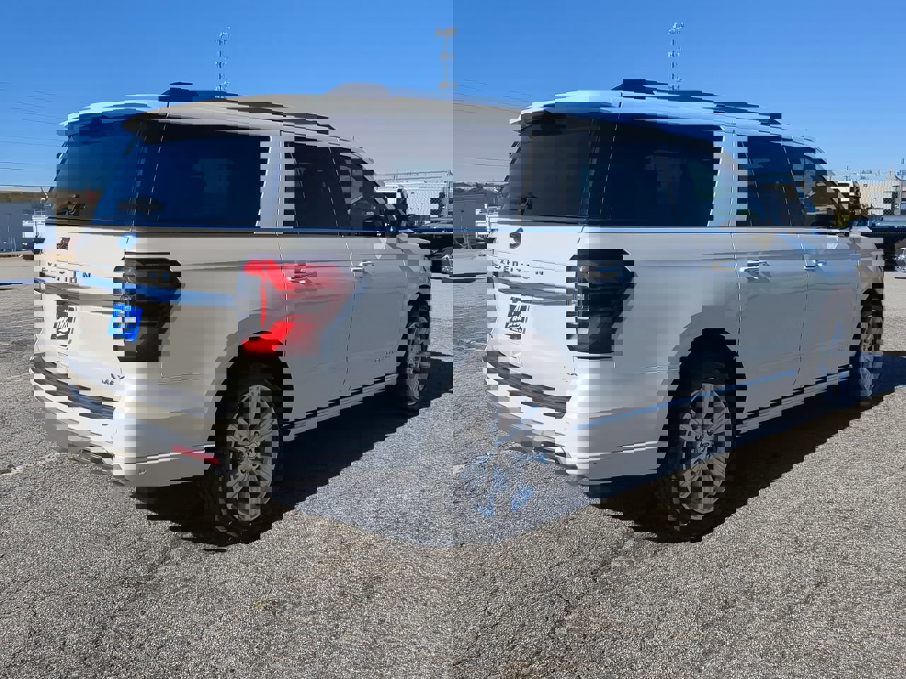 Certified 2024 Ford Expedition Max Platinum image 3