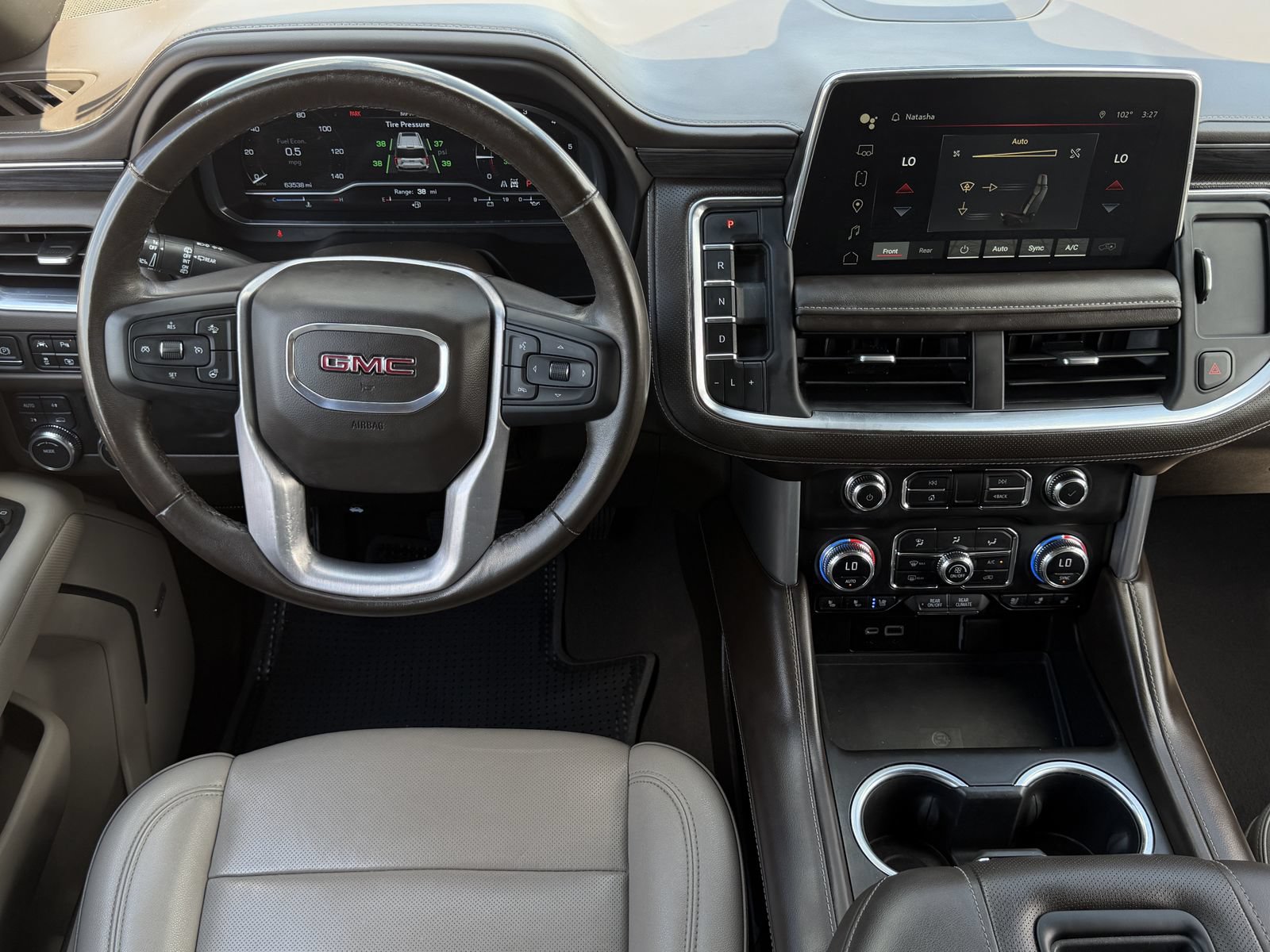Used 2023 GMC Yukon SLT w/ SLT Premium Package AWD/4WD image 13