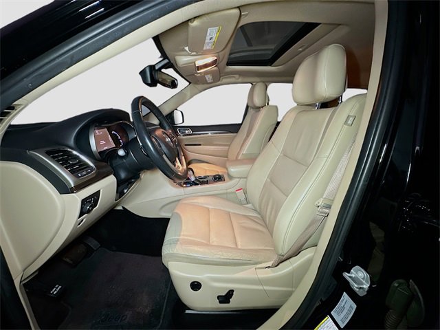 Used 2017 Jeep Grand Cherokee Limited image 13