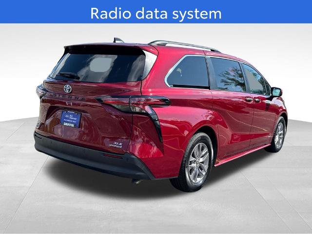 Used 2021 Toyota Sienna XLE AWD/4WD image 5