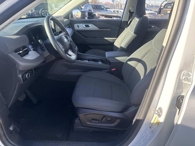 Certified 2025 Ford Explorer Active image 21