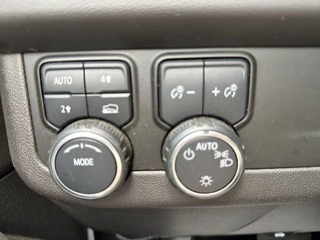 Used 2021 Chevrolet Tahoe RST w/ Luxury Package image 23