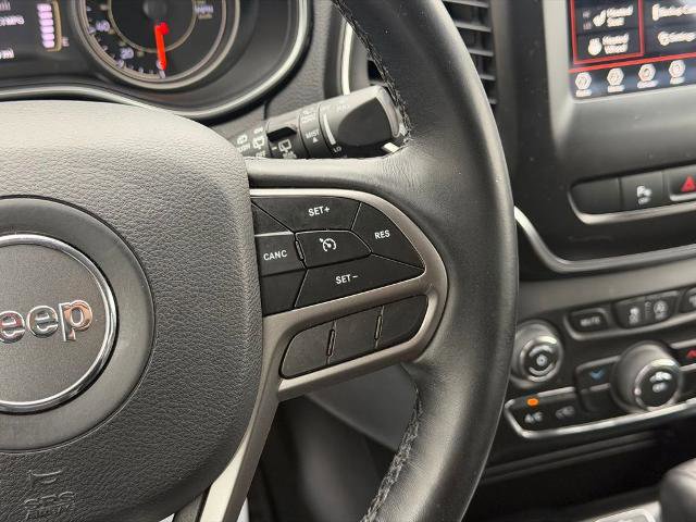 Used 2019 Jeep Cherokee Latitude Plus w/ Cold Weather Group image 16