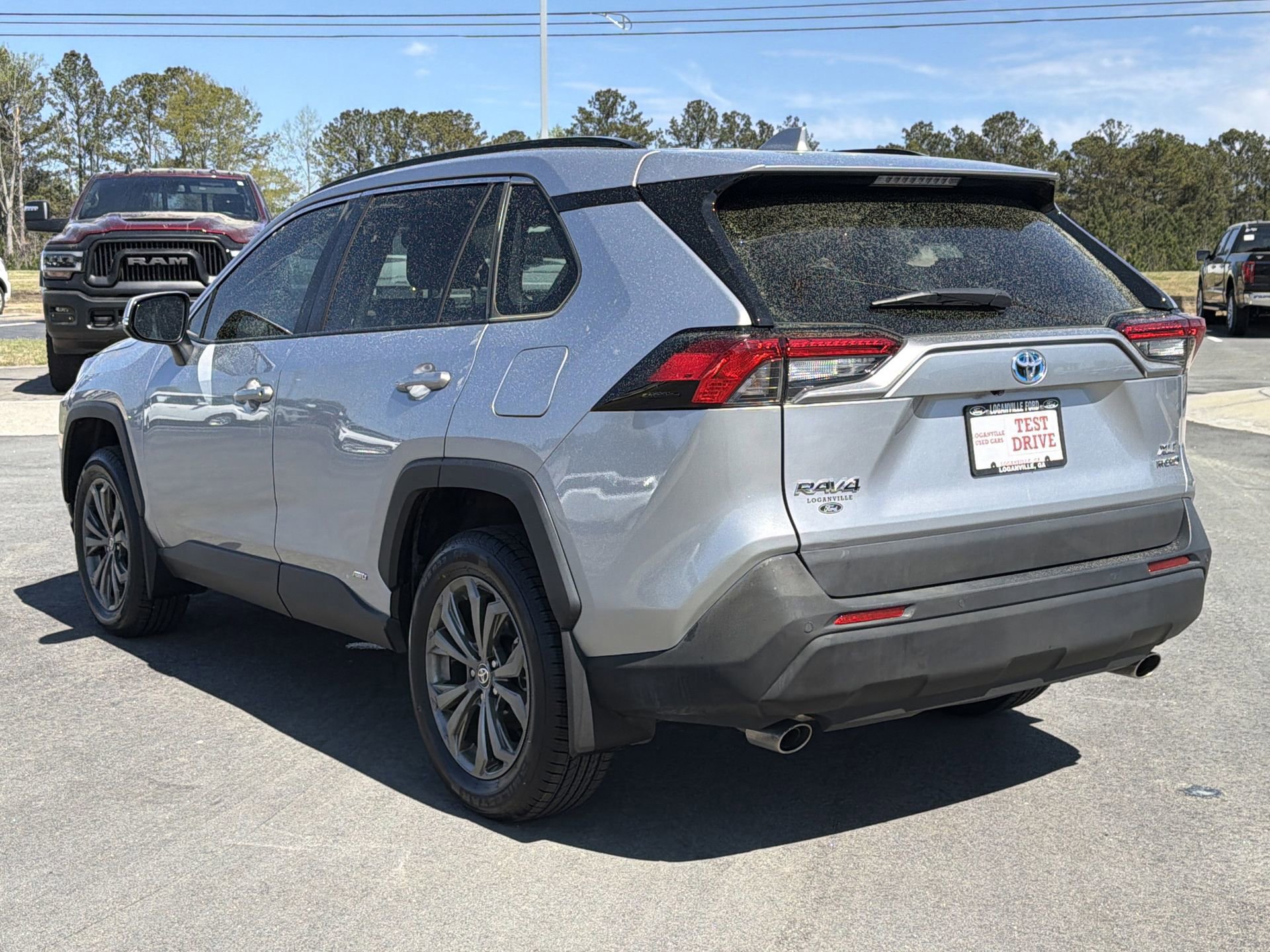 Used 2024 Toyota RAV4 XLE Premium w/ Weather Package image 5