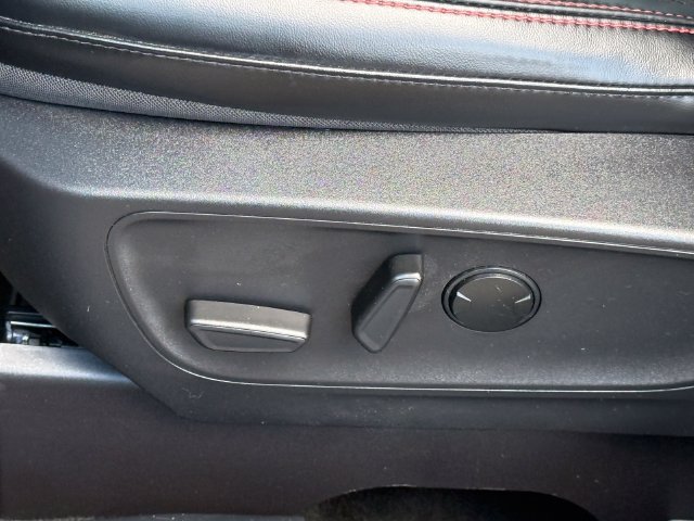 Certified 2024 Ford Escape ST-Line Elite AWD/4WD image 7