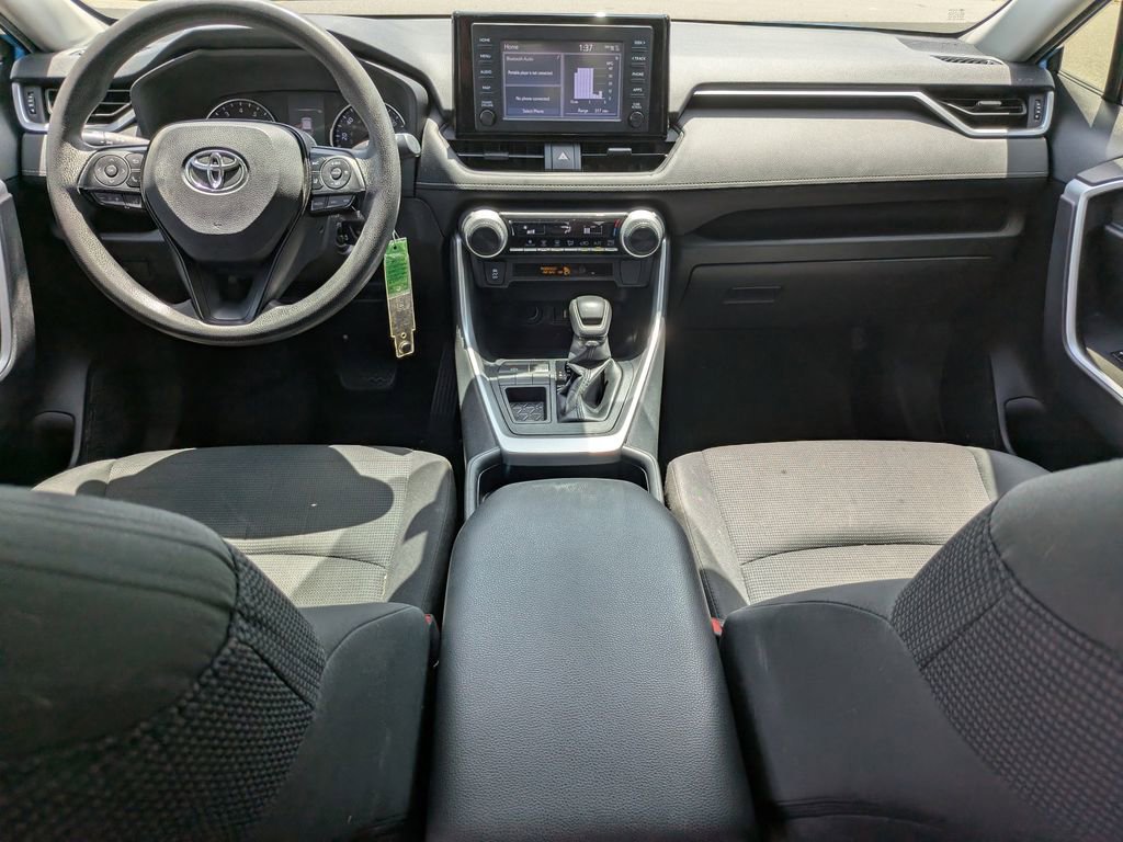 Used 2019 Toyota RAV4 LE FWD image 13