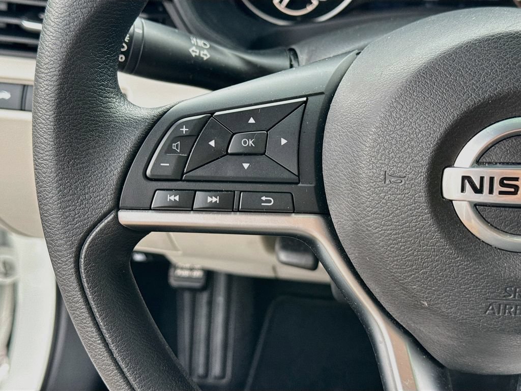 Used 2022 Nissan Altima 2.5 SV FWD image 12