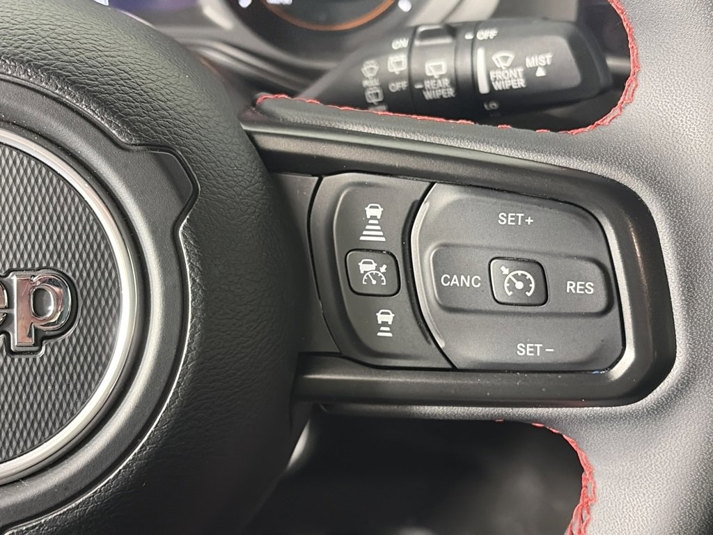 Used 2024 Jeep Wrangler Unlimited Rubicon w/ Technology Group image 19